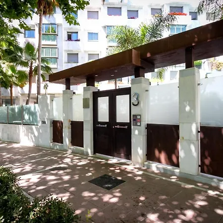 Marbella Banus Suites - Jardines Del Principe Urb - Golden Mile - Luxury Residence - Premium 2Br - 3Ba - Private Office - Spacious Outdoor Terrace - S Pool - Gym - Premium Finishes - Prime Golden Mile Location - Ideal For Families *