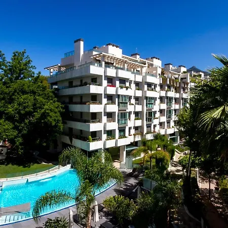 Banus - Golden Mile Jardines Del Principe * Марбелья